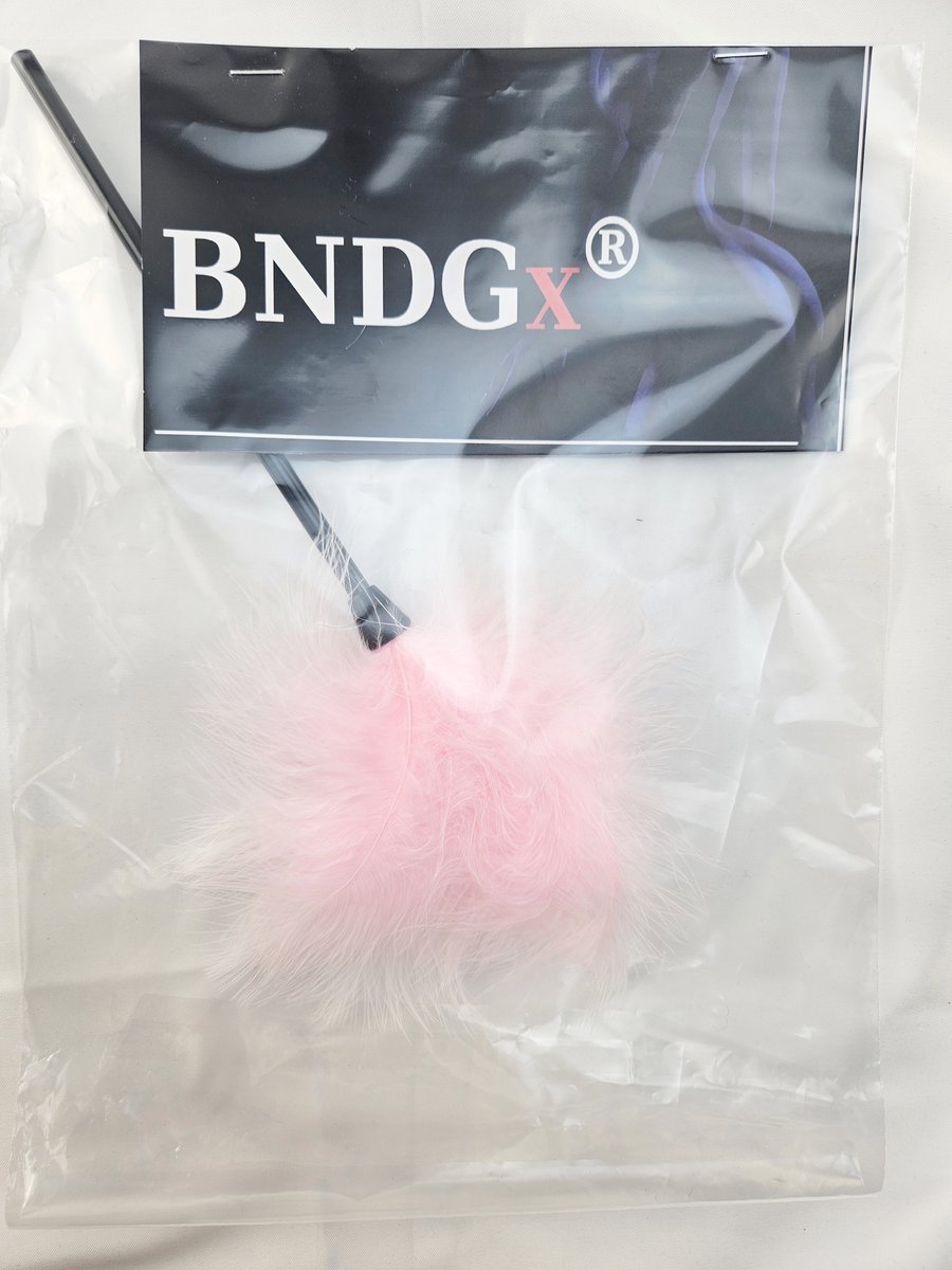 BNDGx® - Kietelaar Veer Roze - Erotische seks speeltje BDSM rollenspel - Strelen veren stok - Pluim -