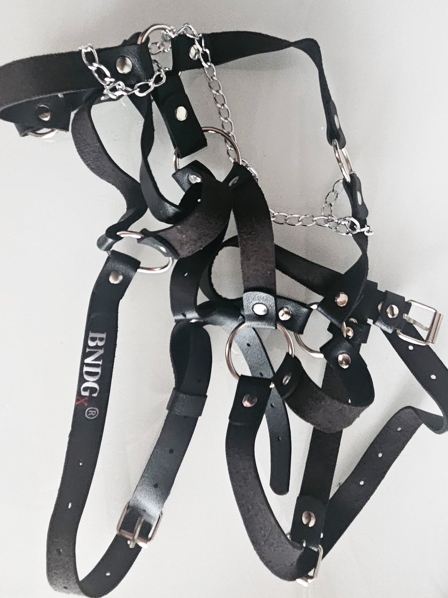 BNDGx® - Bondage tuig pak Harnas vrouw riem - Erotische sex Body Nep Leer met ketting - Verstelbaar -