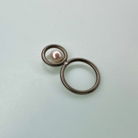 Ring/Pendant  'Eight' pearl
