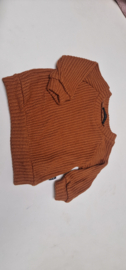 Knit sweater camel