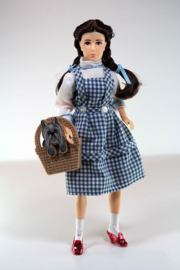 PRE-ORDER The Wizard of Oz Action Figure Dorothy 20 cm