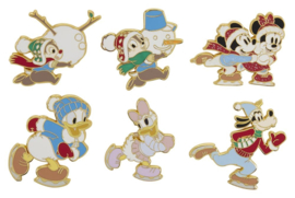 (Pre-order) Mickey & Friends by Loungefly Enamel Pins Winter Activities Blind Display (12)