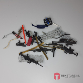 Lot with weapons and accessories