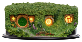 (Pre-order) The Lord of the Rings Environment Hobbit Hole - Bag End - Illuminated Edition 7 cm