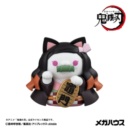 (Pre-order) Demon Slayer: Kimetsu no Yaiba Mega Cat Project Minifigures 6 cm Demon Slayer Fortune Cats ver. 02 Blind Box Display (8) (Repeat)