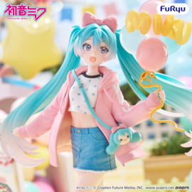 (Pre-order) Hatsune Miku Muchute PVC Figure Theme Park Date Version 19 cm