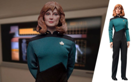 PRE-ORDER Star Trek: The Next Generation Action Figure 1/6 Dr. Beverly Crusher (Essential Edition) 27 cm