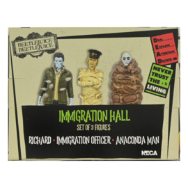 PRE-ORDER Beetlejuice Beetlejuice Figure 3-Pack Immigration Hall 1 10 cm