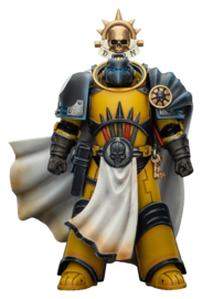 (Pre-order) Warhammer Imperial Fists Action Figure Librarian Consulwith Force Axe and Bolt Pistol 12 cm