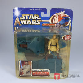 Star Wars Attack of the Clones Obi-Wan Kenobi with Force Flipping Attack