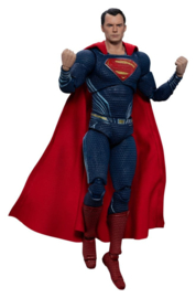 (Pre-order) DC Comics Batman v Superman: Dawn of Justice Action Figure Superman 2.0