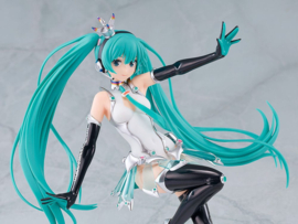 (Pre-order) Hatsune Miku GT Project Plastic Model Kit Reincarnation Racing Miku: 2013 Ver. 19 cm