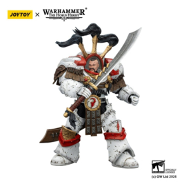 (Pre-order) Warhammer 40,000 Action Figure White Scars Legion Praetor in Cataphractii Terminator Armour with Cyber Hawk Chogorian sword and combi-melta 14 cm