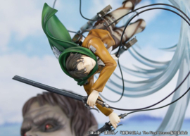 PRE-ORDER Attack on Titan PVC Statue 1/7 Levi vs Beast Titan Ver. 28 cm