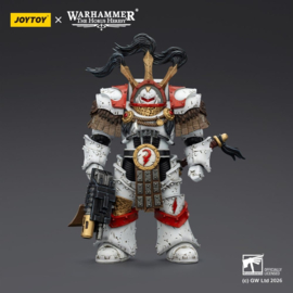 (Pre-order) Warhammer 40,000 Action Figure White Scars Legion Praetor in Cataphractii Terminator Armour with Cyber Hawk Chogorian sword and combi-melta 14 cm
