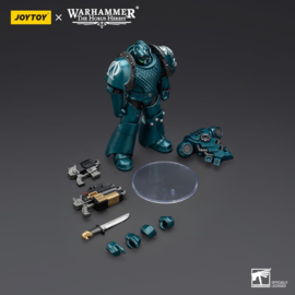 (Pre-order) Warhammer The Horus Heresy Action Figure Alpha Legion Head hunter With Banestrike Combi-Bolter And Power Dagger 20 cm
