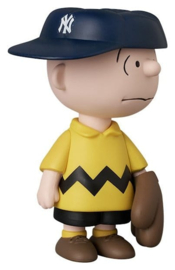 (Pre-order) MLB Ã Peanuts UDF PVC Figure New York Yankees Charlie Brown 9 cm