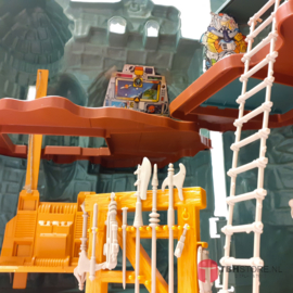 MOTU Masters of the Universe Castle Grayskull met doos