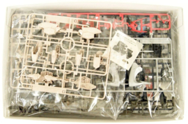 (Pre-order) Gundam High Grade Plastic Model Kit 1/144 Gundam Gremory