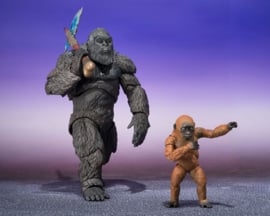 PRE-ORDER Godzilla x Kong: The New Empire S.H. Monster Arts Action Figures 2-Pack Suko & Mothra