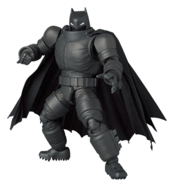 (Pre-order) Batman MAFEX Action Figure Armored Batman (TDKR) 16 cm (re-run)