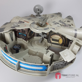 Star Wars POTF2 Millennium Falcon