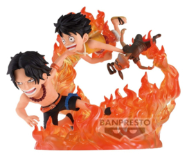 (Pre-order) One Piece World Collectable Figure Log Stories PVC Figure Portgas D. Ace & Monkey D. Luffy (Marineford) 10 cm