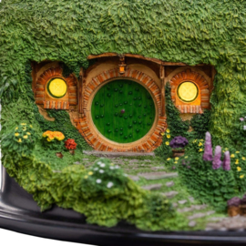 (Pre-order) The Lord of the Rings Environment Hobbit Hole - Bag End - Illuminated Edition 7 cm