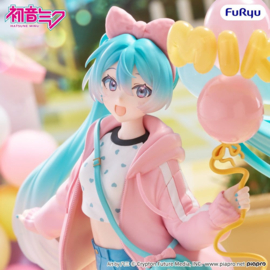 (Pre-order) Hatsune Miku Muchute PVC Figure Theme Park Date Version 19 cm