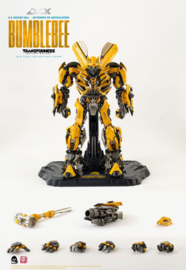 PRE-ORDER Transformers: The Last Knight DLX Action Figure 1/6 Bumblebee 21 cm