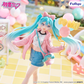 (Pre-order) Hatsune Miku Muchute PVC Figure Theme Park Date Version 19 cm