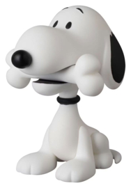 (Pre-order) Peanuts UDF Series 20 Mini Figure Snoopy with Bone 6 cm