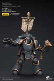 PRE-ORDER Warhammer The Horus Heresy Action Figure 1/18 Space Wolves Grey Slayer Pack Grey Slayer With Legion Vexilla 12 cm