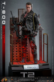 PRE-ORDER Terminator 2 Movie Masterpiece Action Figure 1/6 T-800 Battle Damaged Version 2.0 32 cm