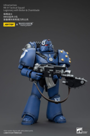 PRE-ORDER Warhammer The Horus Heresy Action Figure 1/18 Ultramarines MK VI Tactical Squad Legionary with Bolter& Chainblade 20 cm