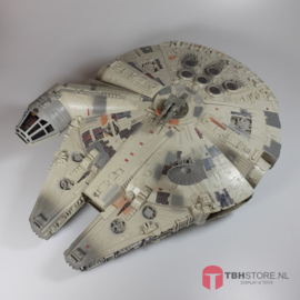 Star Wars POTF2 Millennium Falcon