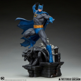 (Pre-order) DC Comics Maquette 1/6 Batman (Retro Edition) 50 cm