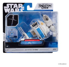 (Pre-order) Star Wars Medium Vehicle & Figure set New Republic B-wing & B-Wing Pilot