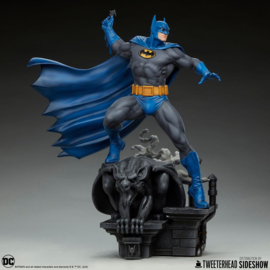 (Pre-order) DC Comics Maquette 1/6 Batman (Retro Edition) 50 cm