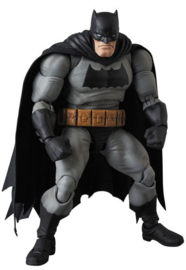 (Pre-order) Batman MAFEX Action Figure Batman (TDKR) 16 cm (re-run)