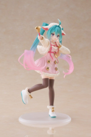 (Pre-order) Hatsune Miku Wonderland PVC Figure Seven Little Goats 18 cm