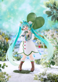 (Pre-order) Hatsune Miku AMP+ PVC Figure Snow Miku All Stars 2015 Ver. 22 cm