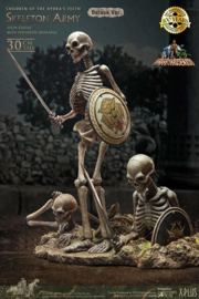 (Pre-order) Jason and the Argonauts Gigantic Soft Vinyl Statue Ray Harryhausens Skeleton Army (Children of the Hydra's Teeth) Deluxe Ver. 32 cm