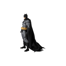 (Pre-order) Batman: Hush MAFEX Action Figure Batman Black Ver. 16 cm (re-run)
