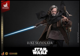 (Pre-order) Star Wars: The Last Jedi Movie Masterpiece Action Figure 1/6 Luke Skywalker (Artisan Edition) 29 cm
