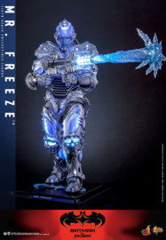 (Pre-order) Batman & Robin Movie Masterpiece Action Figure 1/6 Mr. Freeze 33 cm