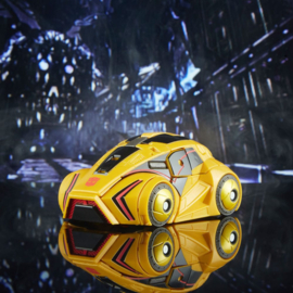 PRE-ORDER Transformers Generations Studio Series Deluxe Class Gamer Edition Bumblebee