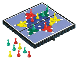 (Pre-order) Magnetic Travel Games Display (24)