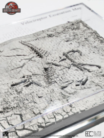 (Pre-order) Jurassic Park III Excavation Map Velociraptor 27 cm
