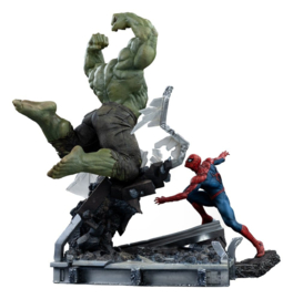(Pre-order) Marvel Comics Art Scale Statue 1/10 Spider-Man vs Hulk 38 cm